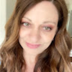 Meet your Posher, Daniela